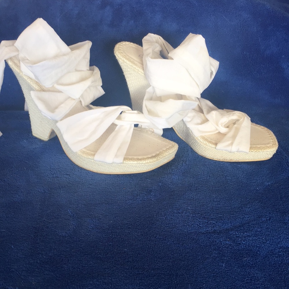 White wedge w/ ankle ties
